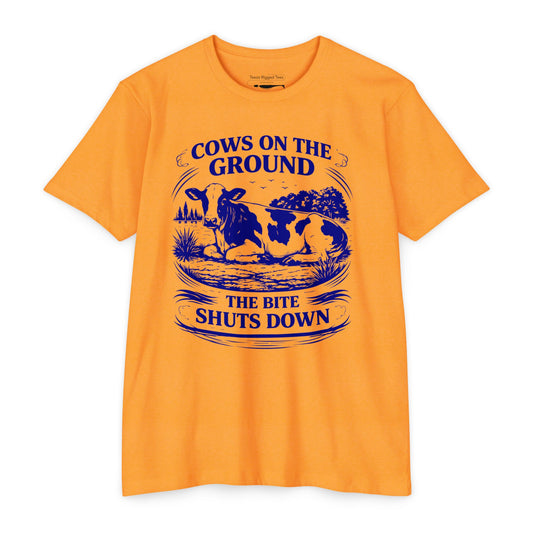 Cows on the ground, the bite shuts down — Unisex Cotton-Poly Blend T-Shirt